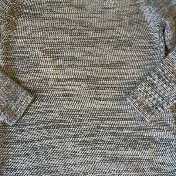 Sparkly Lurex V-Neck Light Grey Sweater - Picture 9 of 9